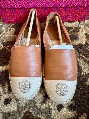 Tory Burch Two-Tone Leather Espadrilles — Brown & Cream